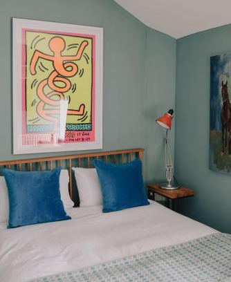 Hawarden House | The Pedlars Flat