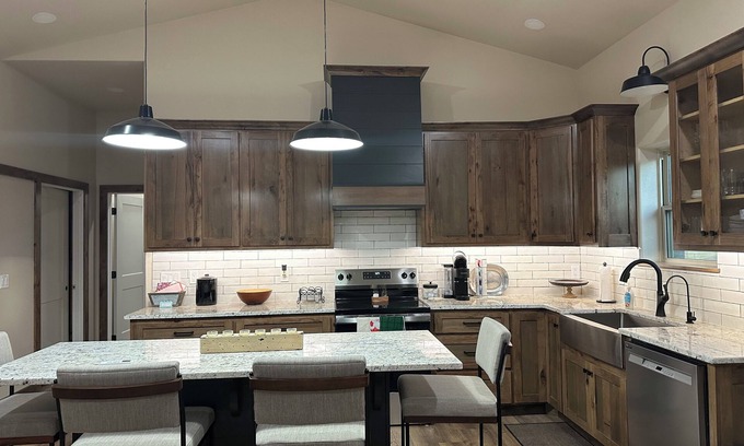 Tahlequah Apartment | The perfect, quiet hideaway! Spacious 1-bedroom with all the amenities of home.