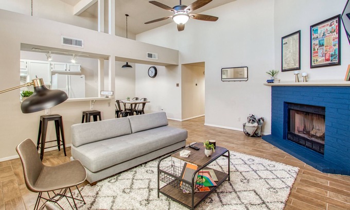 El Paso House | The Perfect Westside Location