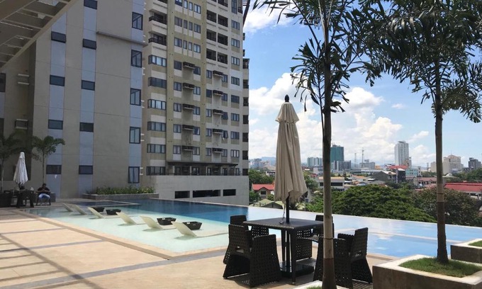 Mabolo Apartment | The Persimmon Studios Near Ayala and SM City Cebu