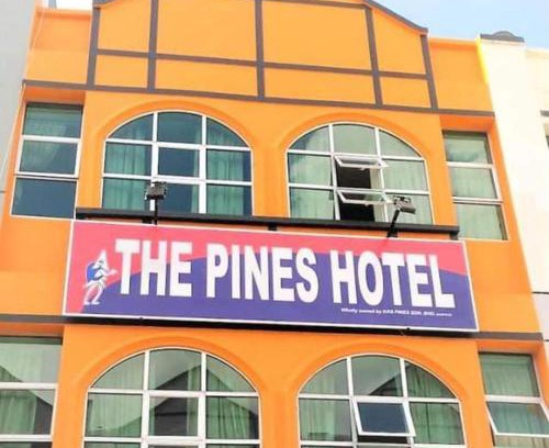 Kampung Raja Hotel | The Pines Hotel