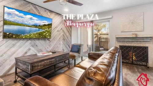 Northeast Heights House | The Plaza - An Irvie Home w Summer Pool