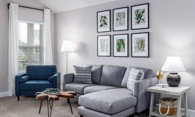 Westerville Apartment | The Pondview Penthouse | King Bed | Balcony | W/D