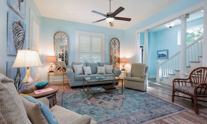 Biloxi House | The Porter House - in the heart of Ocean Springs. Easily walk to downtown!