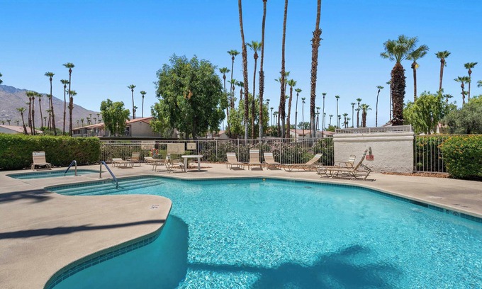 Palm Springs Condo | The Preserve at Mesquite – For 4