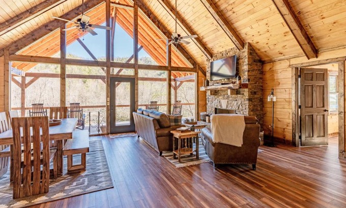 Aquone Villa | The Preserve Mountain Getaway Cabin