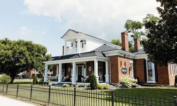 Warsaw House | The Presley House: Historic Downtown Riverfront Home