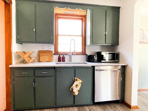 Garfield Heights House | The Private Get Away House Near National Park