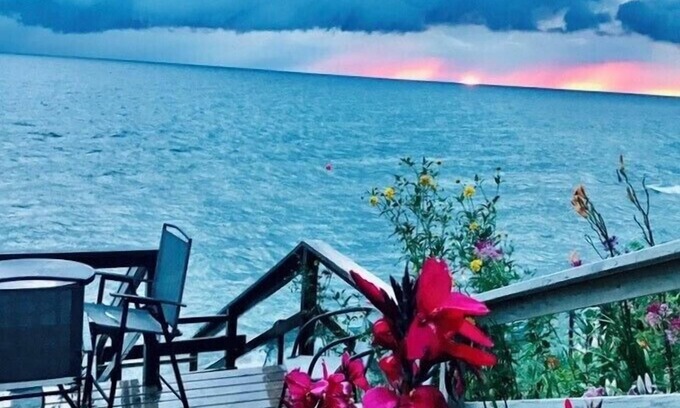 Holland House | The private Lake MI beach is the absolute prime location.Sells fast so book now!