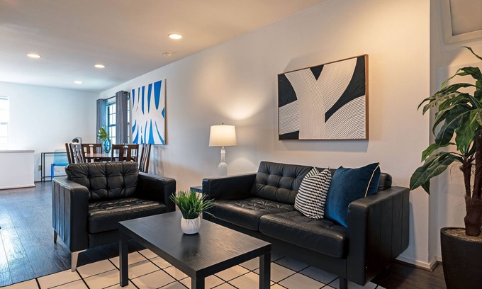 Greenway Plaza-Upper Kirby Apartment | The Queen Endgame A! Galleria, Medical Center ⭐️⭐️⭐️⭐️⭐️