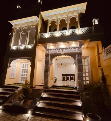 Udaipur Hotel | The Rajshahi Vilas