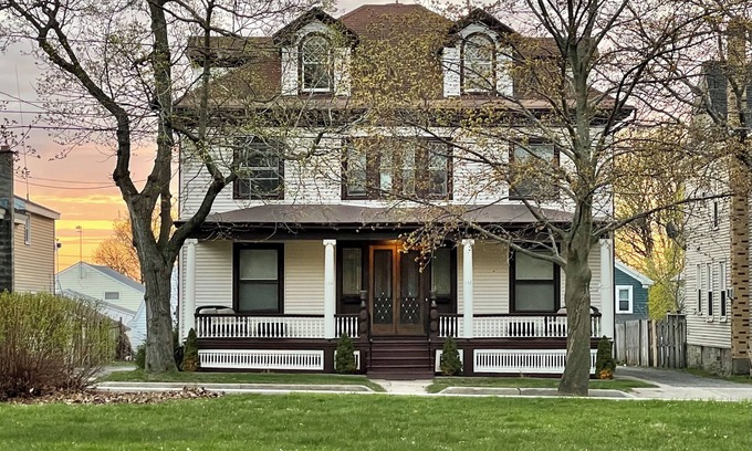 Oswego House | The Reid-Tanner House exemplifies the timeless beauty of Oswego's golden age.n
