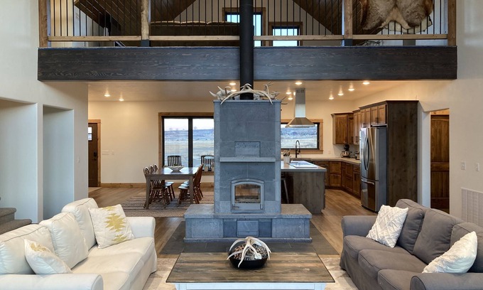 Cody House | The Rendezvous - Mountain views surrounded by fields