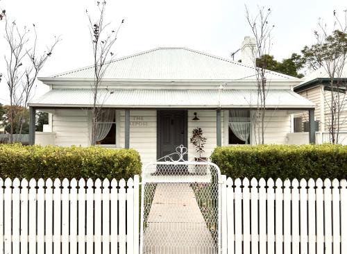 Dubbo Villa | The Repose