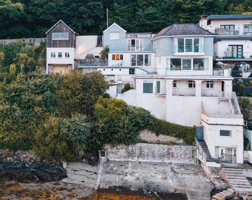 Menai Bridge House | The Ridge