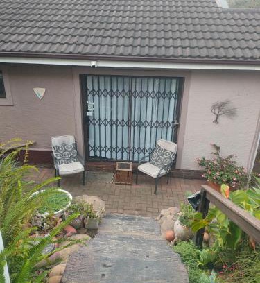 New Germany Apartment | The right place : Ideal for the smart business person. 25km to DBN.