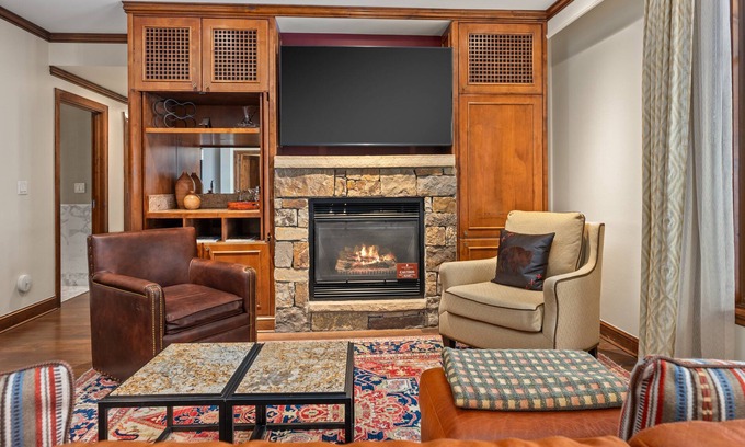 Aspen Condo | The Ritz-Carlton Club | Two-Bedroom Residence 8406, Ski-in & Ski-out Resort in Aspen Highlands
