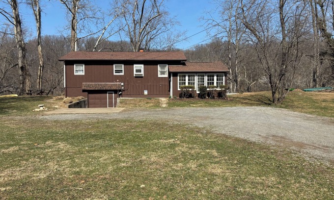 Kabletown Cabin | The River House