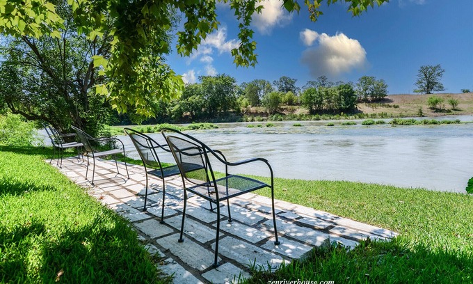Bastrop House | The RiverHouse Pet Friendly Zen River Retreat