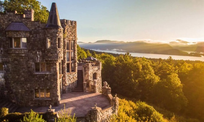 Bolton Landing Other | 'The Royal Bedroom' in Highlands Castle