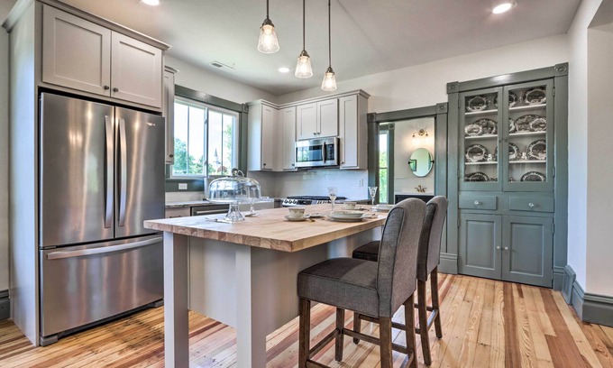 Defiance Apartment | ‘The Ruebling House’ Cozy Defiance Apartment!