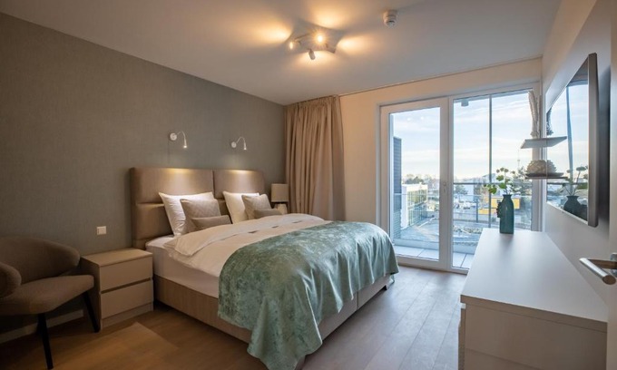 Cadzand-Bad Apartment | The Sailor, full sea view, use of hotel swimming pool and sauna