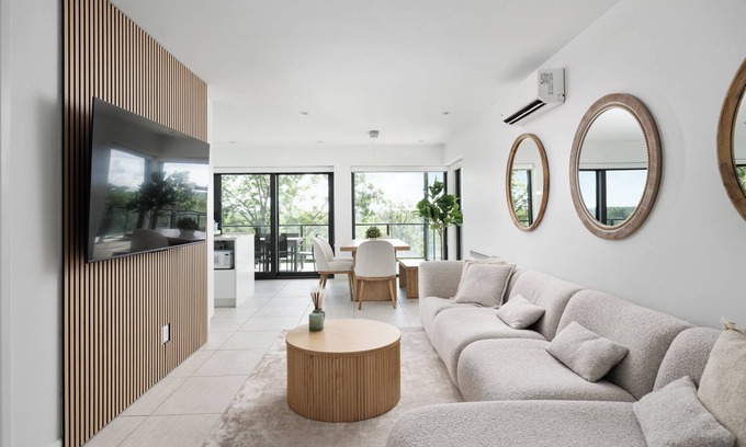 Laval Condo | The Saint James