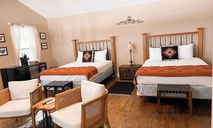 Salado Apartment | The Salado Inn Kolb Suite