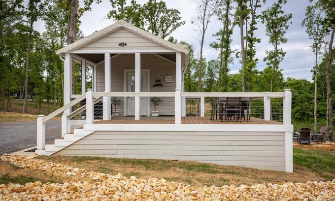 Dover House | The Salt Shack ("In The Pines" at KY Lake) | 121 Pine Grove Lane, Dover, TN 37058