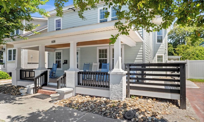 Morehead City House | The Salty Cottage at 6th-Downtown Morehead Historic Gem-Waterfront District!