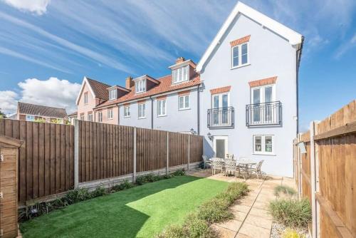 Aldeburgh House | The Salty Dog, Aldeburgh