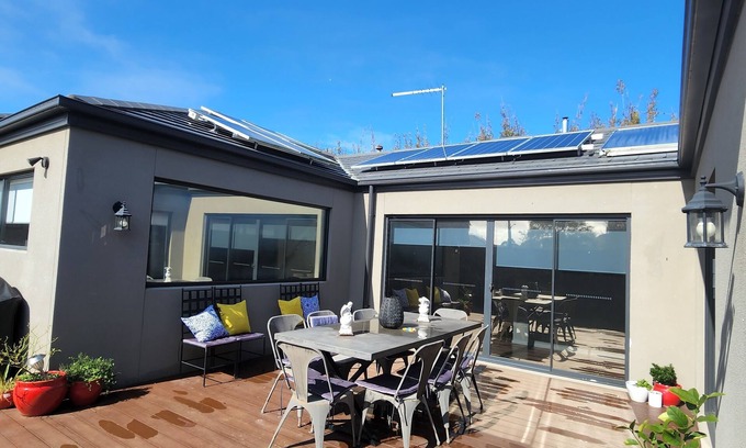 Tootgarook House | The Sanctuary Escape- sleeps 12 - four mins from hot spa, wineries, beach