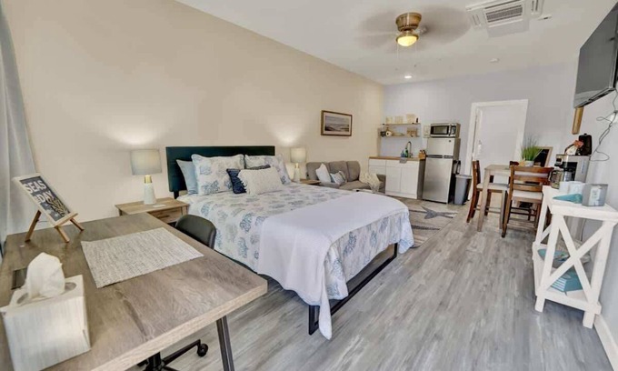 Fort Walton Beach Apartment | The Sand Dollar Beach at FWB - Unit 4