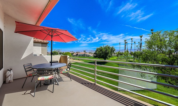 La Quinta Condo | The Scarlet - Palm Royale Country Club