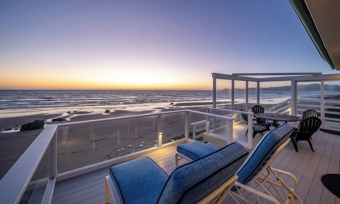 Cayucos House | The Seal House: Oceanfront Bliss with Private Beach Access, Dog Friendly!