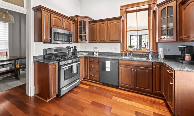 St. Charles House | The Second Street Retreat