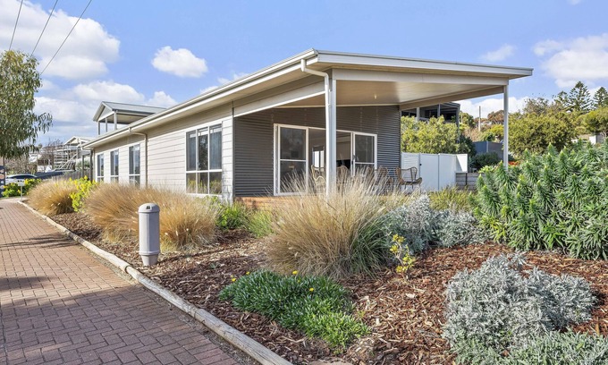 Maslin Beach House | The Shack @ Maslin Beach - The Perfect Blend Of Modern Comfort & Coastal Charm