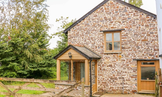 Barnstaple Cottage | THE SHIPPON, pet friendly, character holiday cottage in Barnstaple