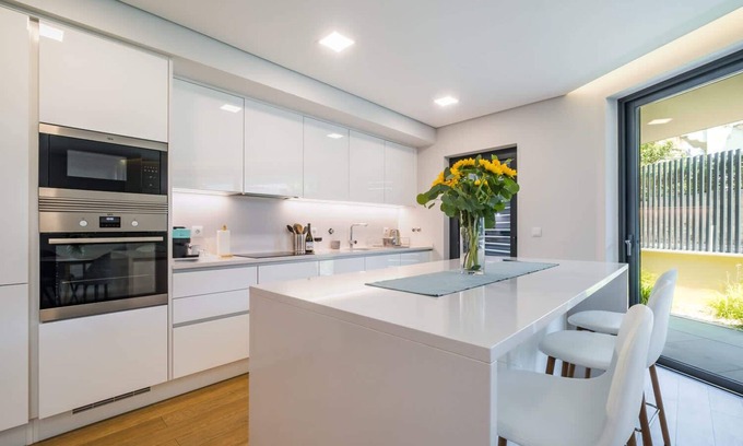 Parede Apartment | The Shoreline 1 by Portugal Portfolio