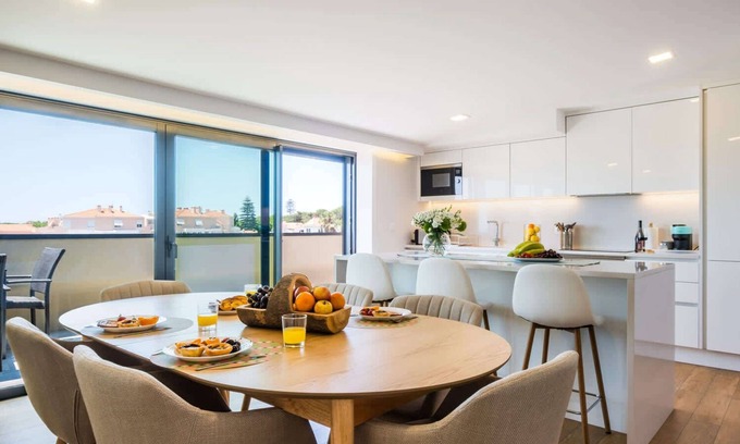Parede Apartment | The Shoreline 2 by Portugal Portfolio