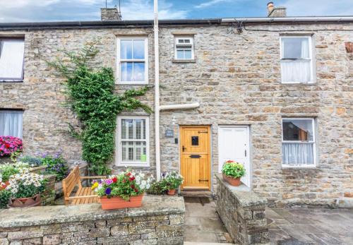 Hawes House | The Snug