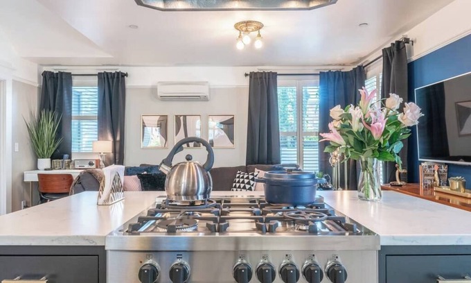 Uptown Apartment | The Sonya: Luxury Flat- Just Steps from NW 23rd!