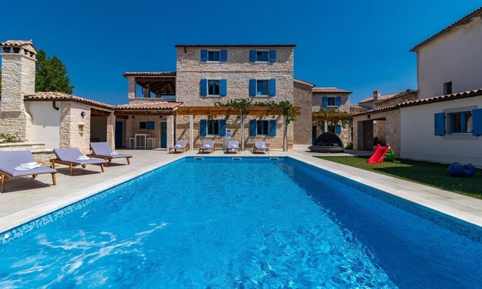 Bokordici Villa | The spacious and beautiful villa with private pool and large yard with the garden