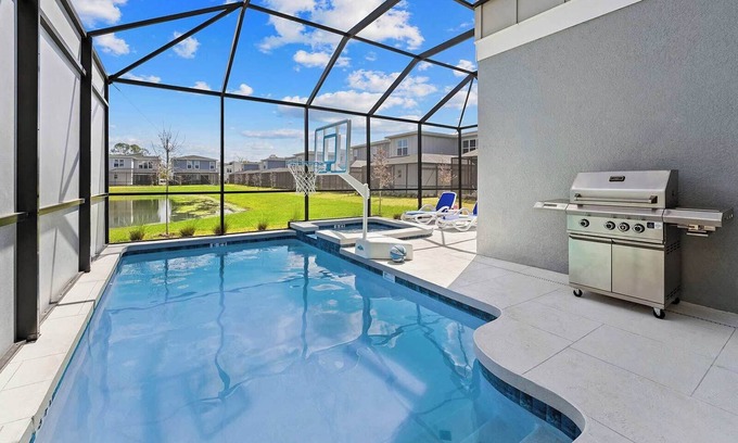 Florida Center House | The Spectacular | Fab villa w/PVT pool, spacious LR/DR - minutes to Universal