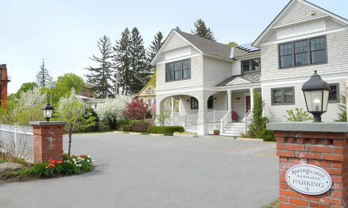 Saratoga Springs Bed & Breakfast | The Springwater B&B