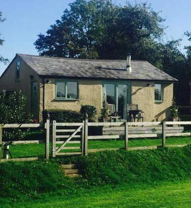 Overton-on-dee House | The Stable with cozy logburner