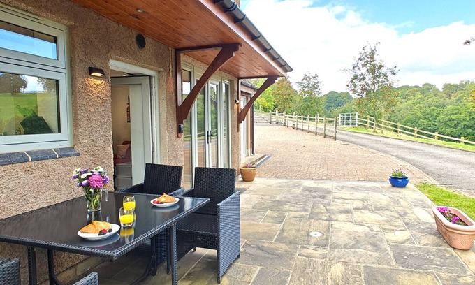 Ellastone House | The Stables Apartment - Northwood Farm