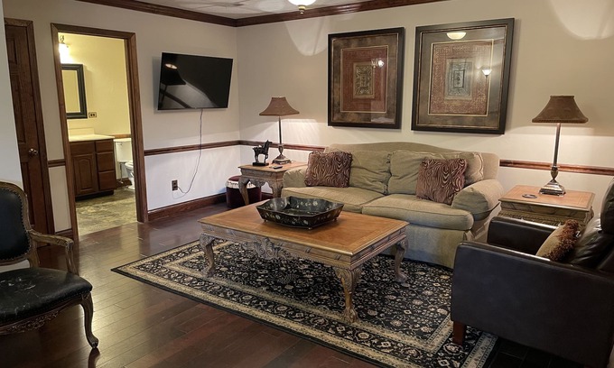 Knoxville Cottage | The Stables Cottage on 55-acre Farm/Wedding Venue, Beautiful & Peaceful TN