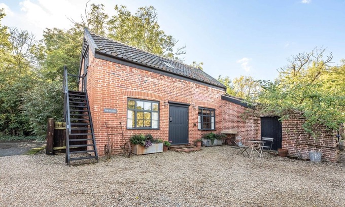 Martlesham Heath House | The Stables, Hasketon
