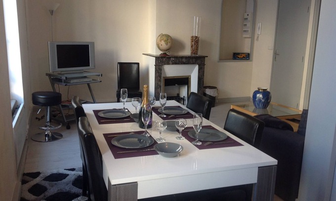 Meung-sur-Loire Apartment | the Stage of the Castles,